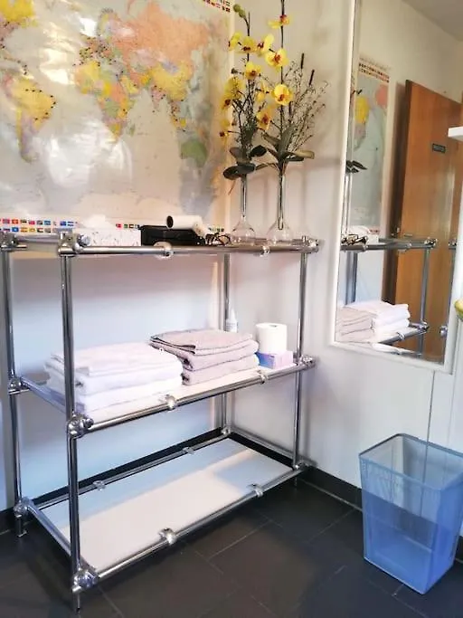 Apartment Modern Eingerichtetes Zimmer Munich
